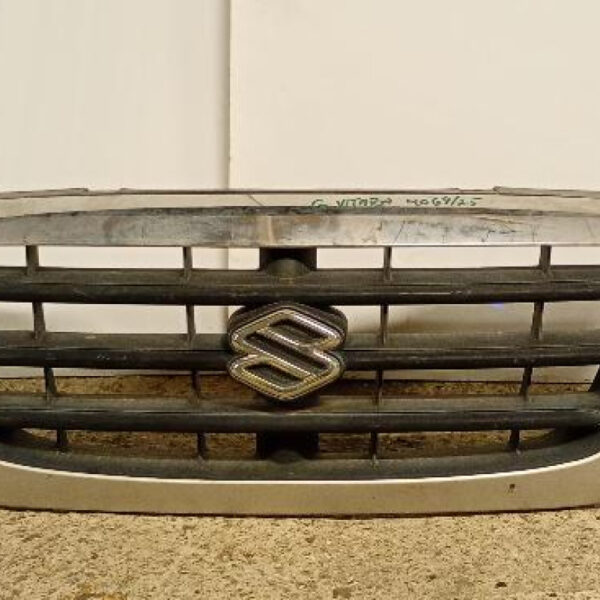 Mascherina / Griglia Centrale con Logo Suzuki Grand Vitara SUV 5p 1998 – 2005