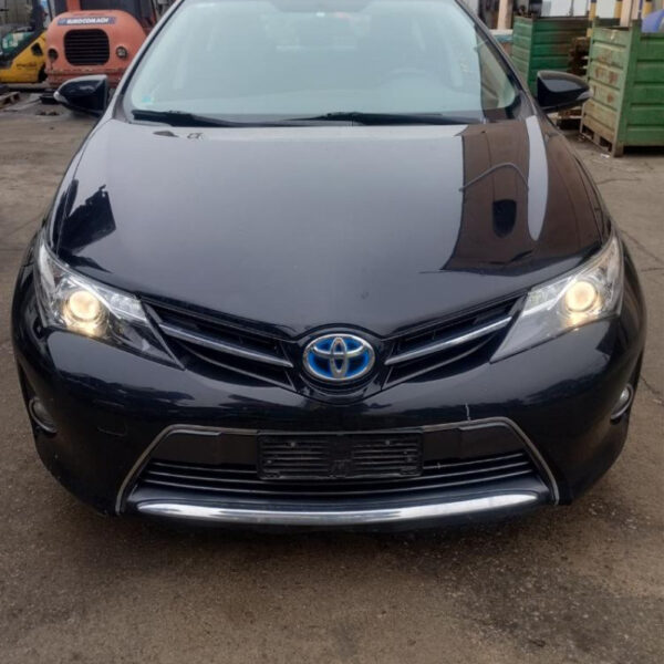 Toyota Auris Hybrid Anno 2013 | Veicolo Intero | SOLO PER RICAMBI