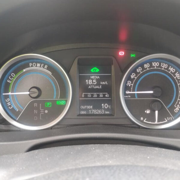 Toyota Auris Hybrid Anno 2013 | Veicolo Intero | SOLO PER RICAMBI