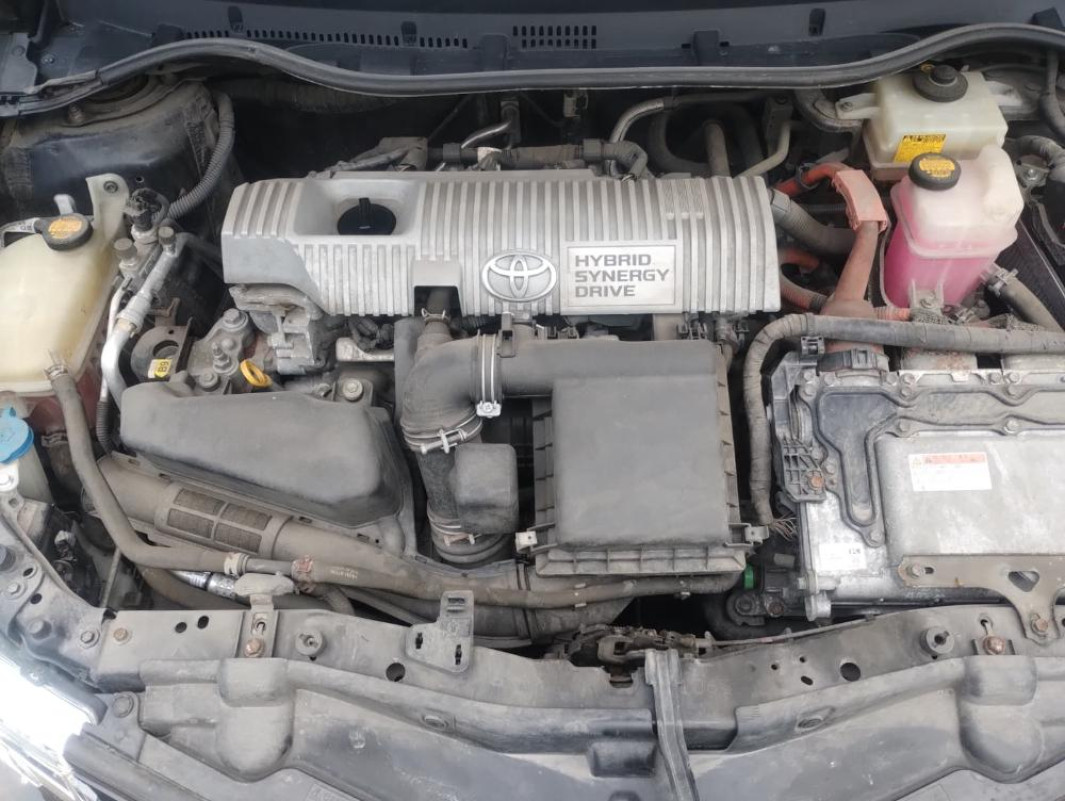 Toyota Auris Hybrid Anno 2013 | Veicolo Intero | SOLO PER RICAMBI