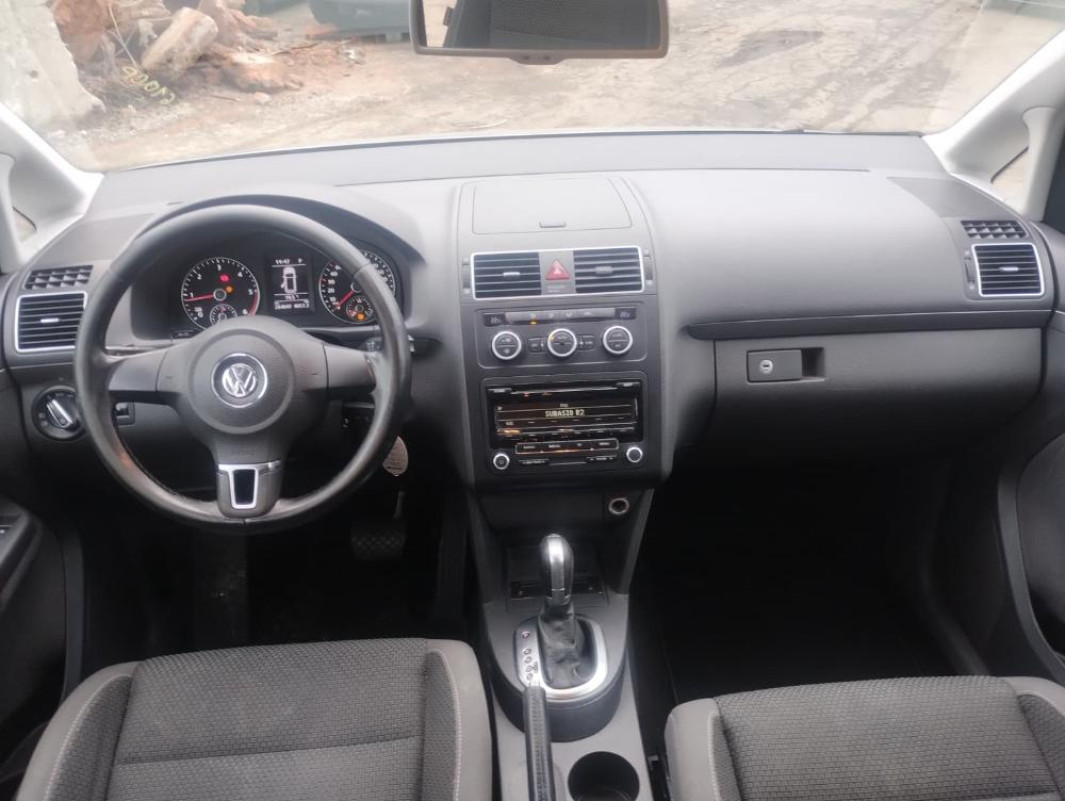 Volkswagen Touran Anno 2015 | Veicolo Intero | SOLO PER RICAMBI