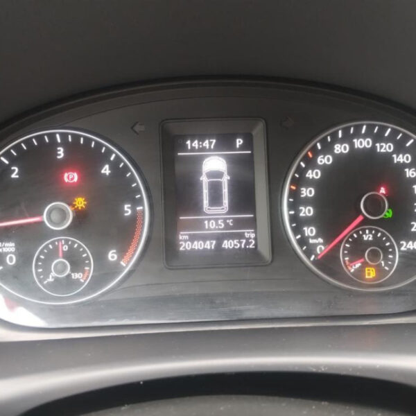 Volkswagen Touran Anno 2015 | Veicolo Intero | SOLO PER RICAMBI