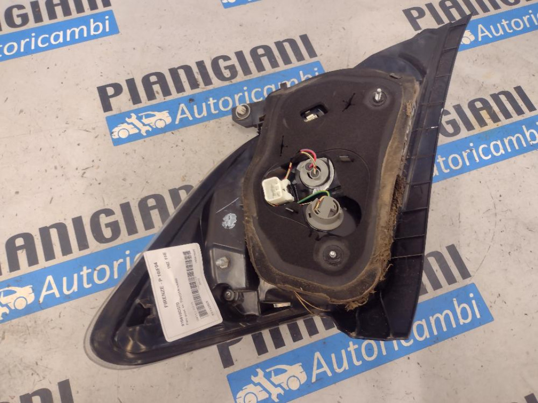 Fanale / Faro Posteriore Sinistro Toyota Yaris 2012