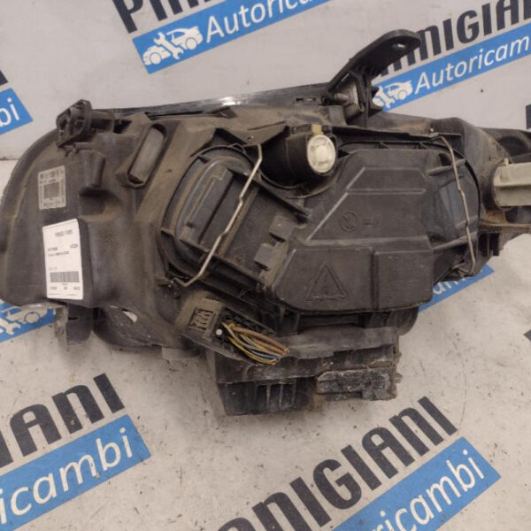 Proiettore / Faro Anteriore Destro Bmw Serie 1  XENON 2008