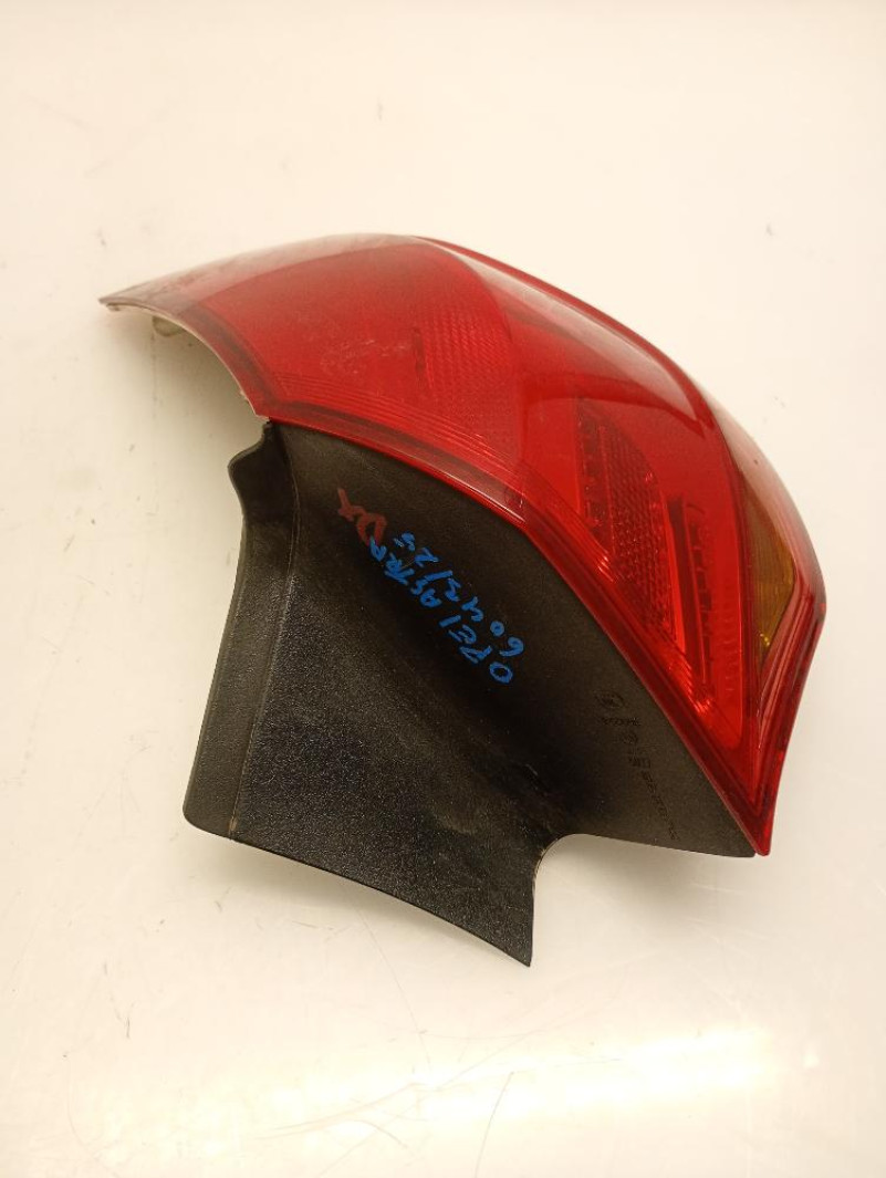 Faro / Fanale Posteriore Destro Opel Astra J ber. 5p 2009 – 2012
