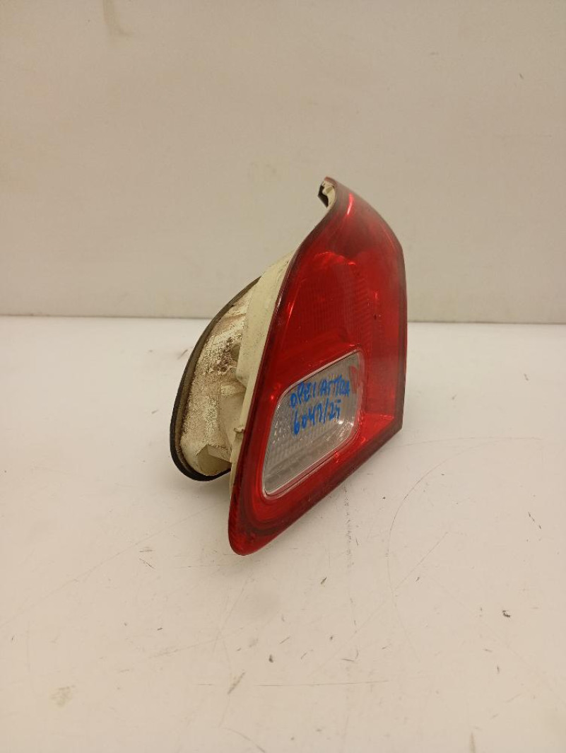 Faro / Fanale / Fanalino Posteriore Interno Destro Opel Astra J ber. 5p 2009 – 2012