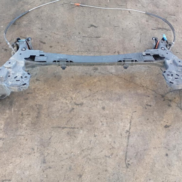 Assale / Ponte Posteriore Peugeot 208 1.2 PureTech 75 Stop&Start 55 KW HM05 2024