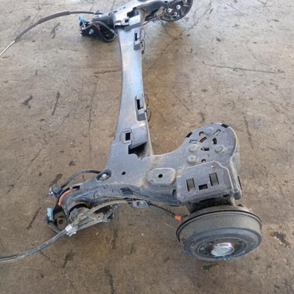 Assale / Ponte Posteriore Peugeot 208 1.2 PureTech 75 Stop&Start 55 KW HM05 2024