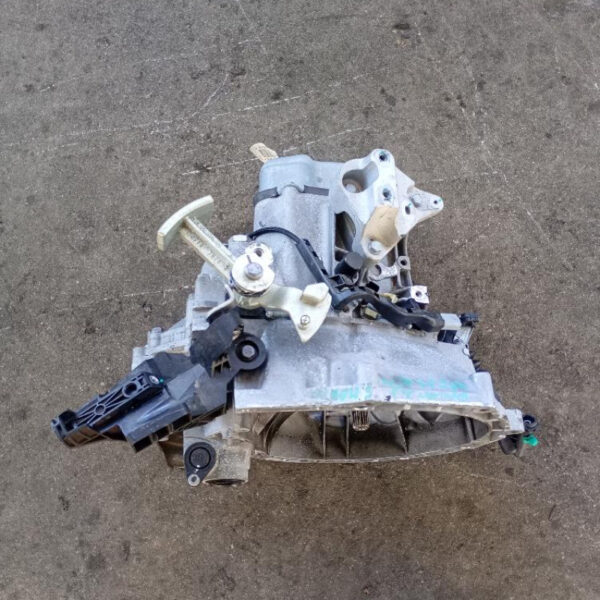 Cambio manuale 5 marce Peugeot 208 1.2 PureTech 75 Stop&Start 55 KW HM05 2024