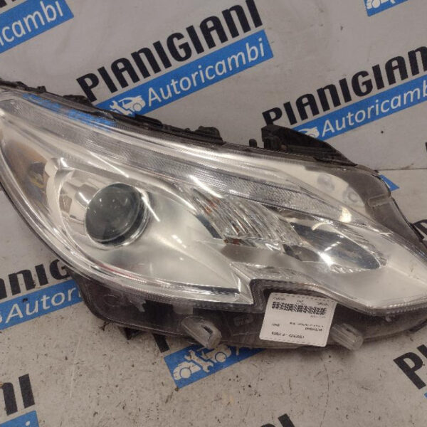 Proiettore Anteriore Destro Peugeot 2008 2013