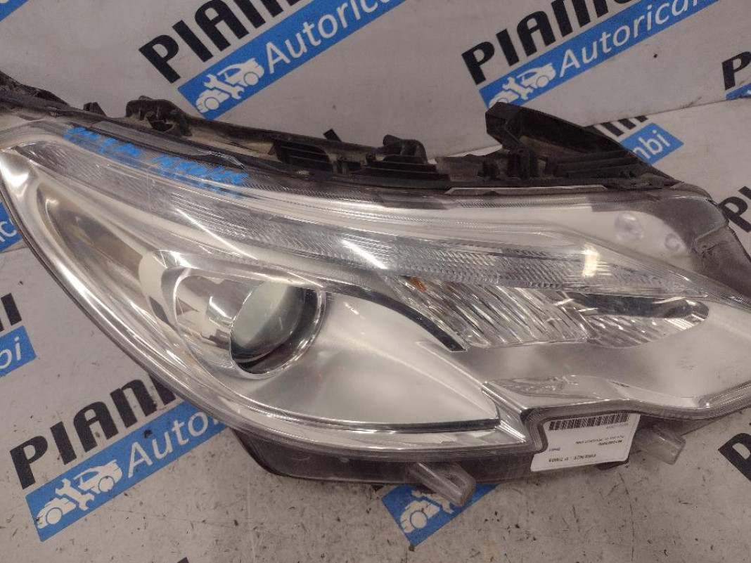 Proiettore Anteriore Destro Peugeot 2008 2013