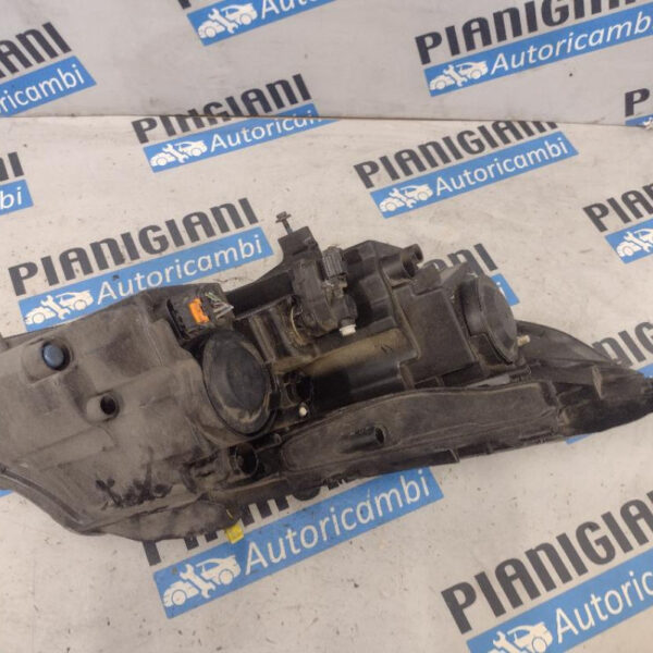 Proiettore Anteriore Sinistro Peugeot 2008 2013