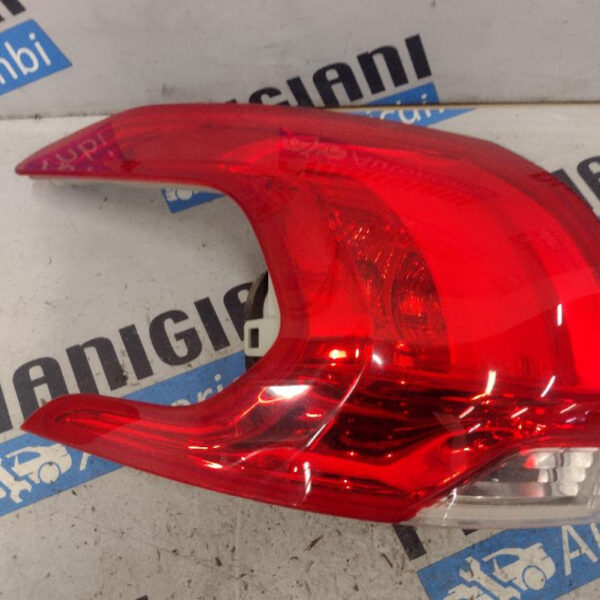 Fanale Posteriore Sinistro Peugeot 2008
