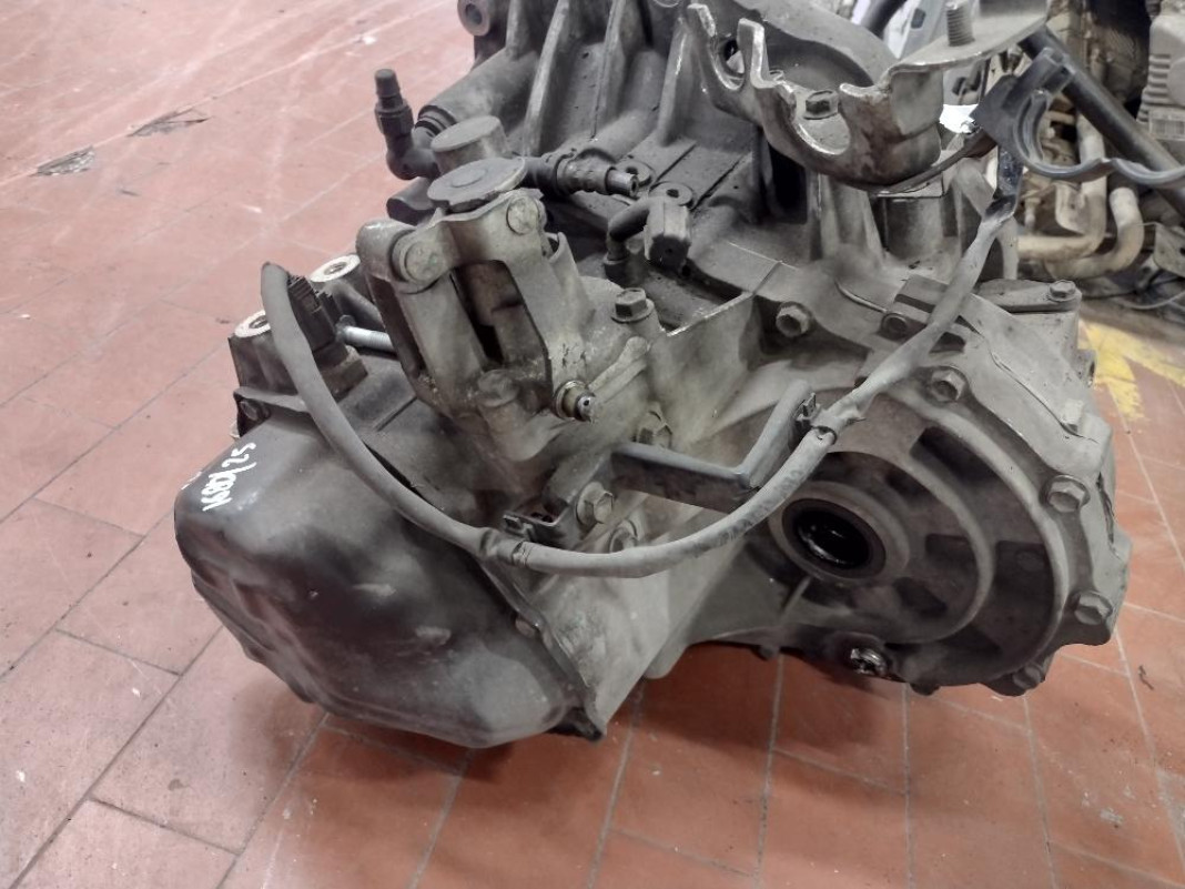 Cambio Suzuki Swift D13A