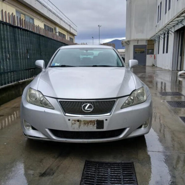 Lexus Is 200d 2006 – 2012 VEICOLO SOLO PER RICAMBI
