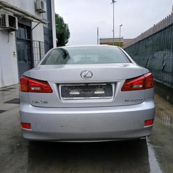 Lexus Is 200d 2006 – 2012 VEICOLO SOLO PER RICAMBI