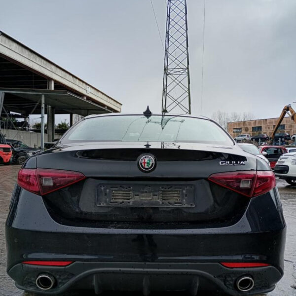 Alfa Romeo Giulia Veloce (6S) Anno 2017 | Veicolo Intero | SOLO PER RICAMBI