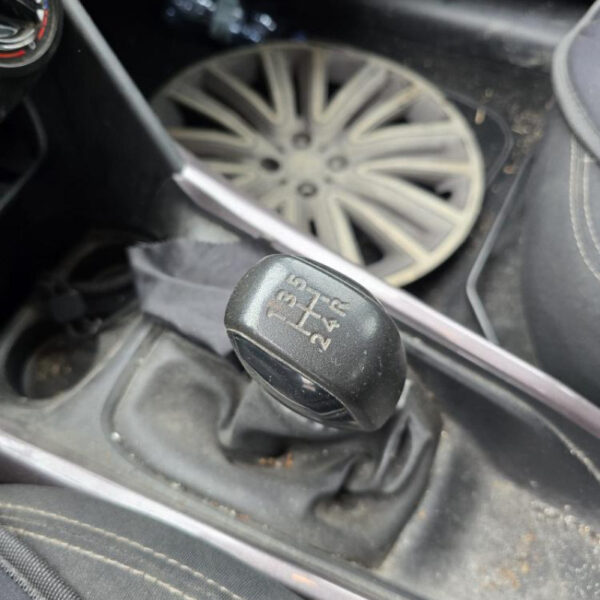 Peugeot 2008 Anno 2016 | Veicolo Intero | SOLO PER RICAMBI