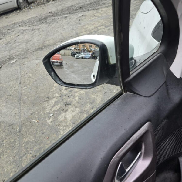 Peugeot 2008 Anno 2016 | Veicolo Intero | SOLO PER RICAMBI