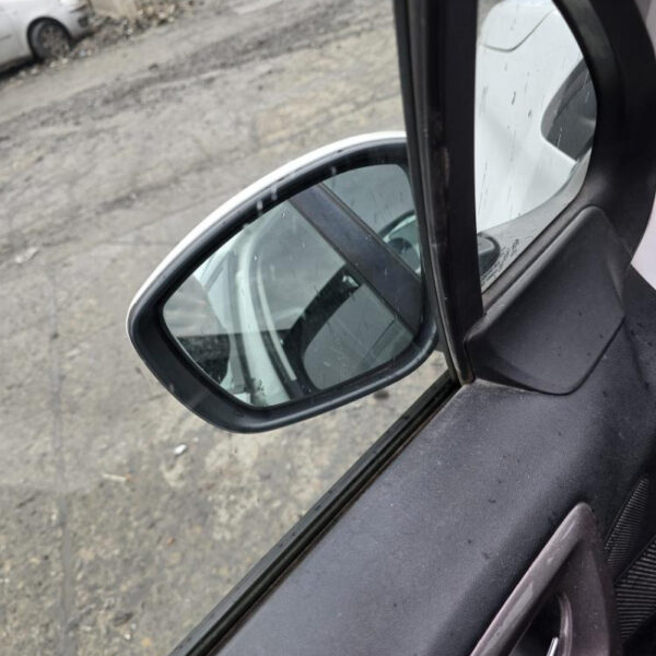 Peugeot 2008 Anno 2016 | Veicolo Intero | SOLO PER RICAMBI