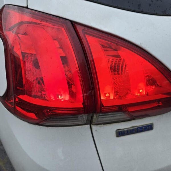 Peugeot 2008 Anno 2016 | Veicolo Intero | SOLO PER RICAMBI