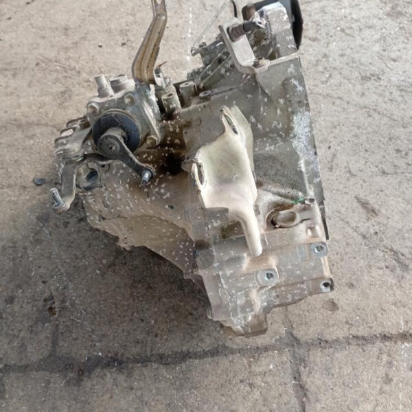 Cambio manuale 5 marce Toyota Yaris 2SZFE 1.3 16V 64 KW 2SZFE 2003 – 2005