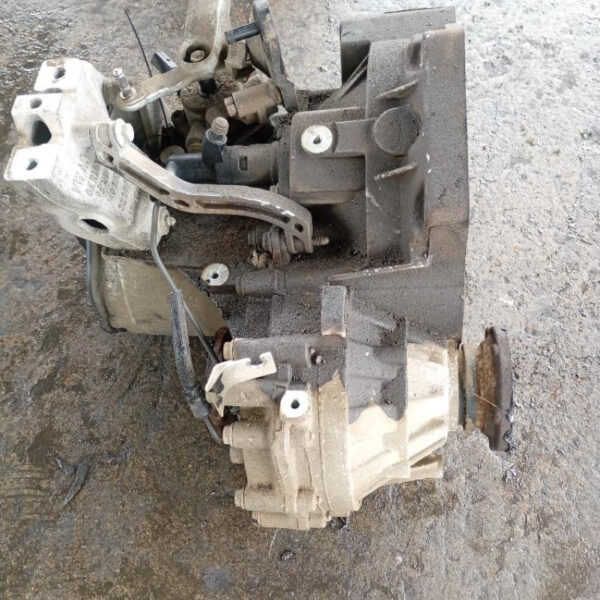 Cambio manuale 5 marce Volkswagen VI 1.6 TDi DPF 77 KW CAY 2008 – 2015