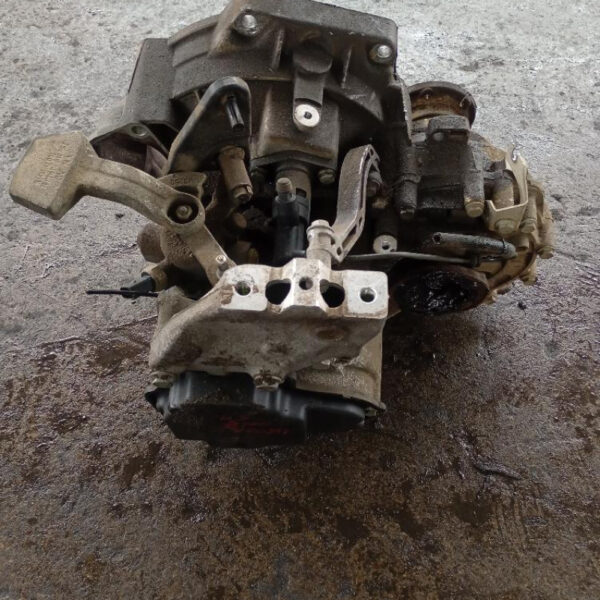 Cambio manuale 5 marce Volkswagen VI 1.6 TDi DPF 77 KW CAY 2008 – 2015