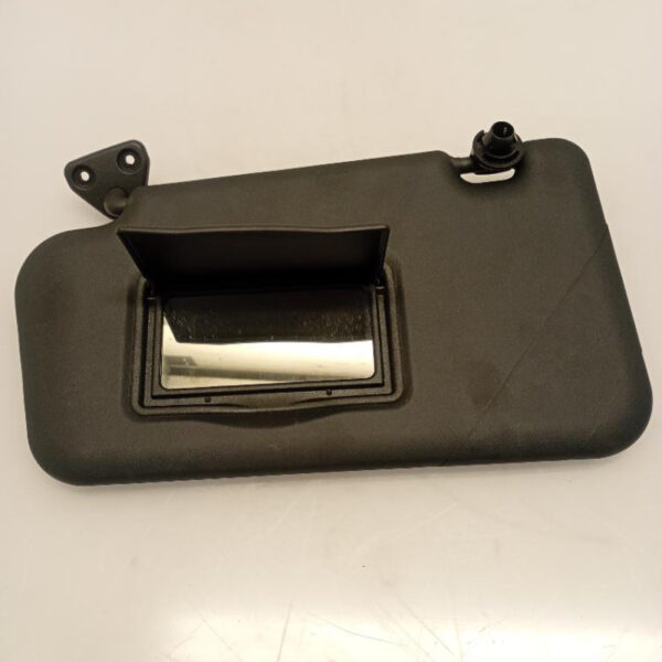 Aletta Parasole Sinistra Nissan Juke (F16E) 2019 >