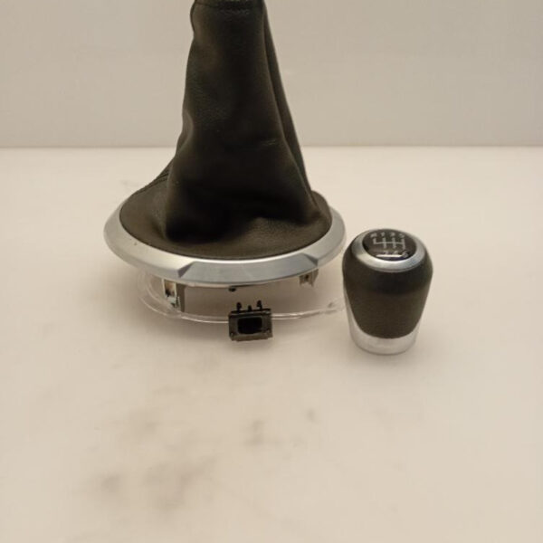 Cuffia Leva Cambio con Pomello Nissan Juke (F16E) 2019 >