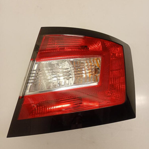 Faro / Fanale Posteriore Destro Skoda Fabia ber. 5p 2014 – 2018