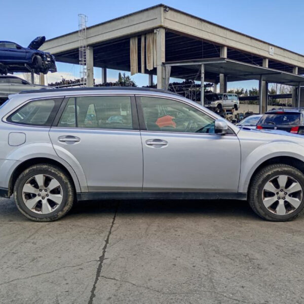 Subaru Outback Anno 2013 2.0D SW 110 KW EE20 | Veicolo Intero | SOLO PER RICAMBI