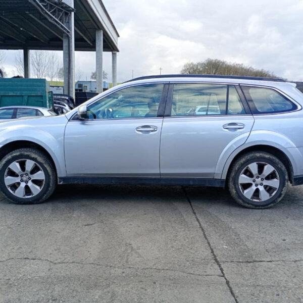 Subaru Outback Anno 2013 2.0D SW 110 KW EE20 | Veicolo Intero | SOLO PER RICAMBI