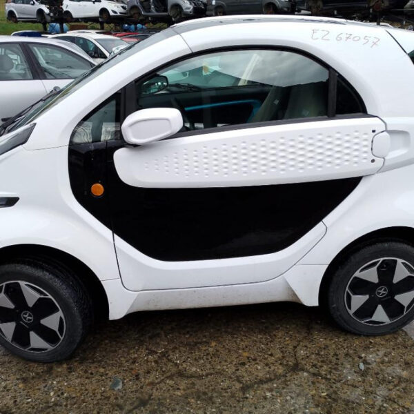 XEV YOYO Anno 2022 | Veicolo Intero | SOLO PER RICAMBI