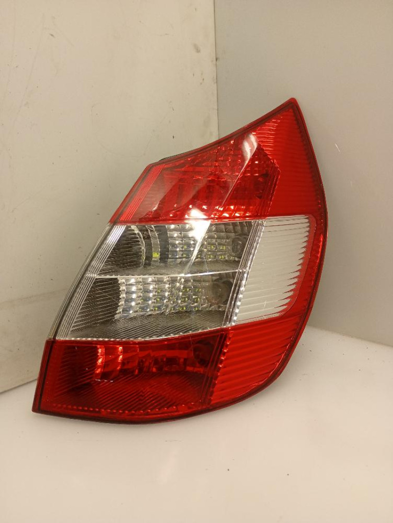 Faro / Fanale Posteriore Destro Renault Scenic 2a Serie 2003 – 2006