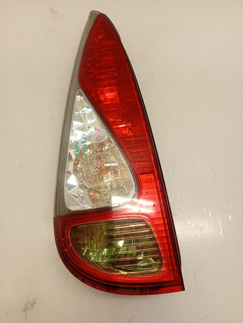 Faro / Fanale Posteriore Sinistro Toyota Yaris Verso 2003 – 2007