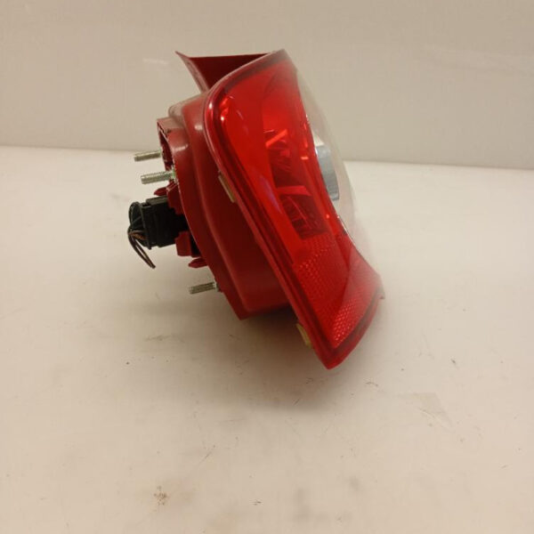 Faro / Fanale Posteriore Sinistro Volkswagen Passat ber. 4p 2005 – 2010