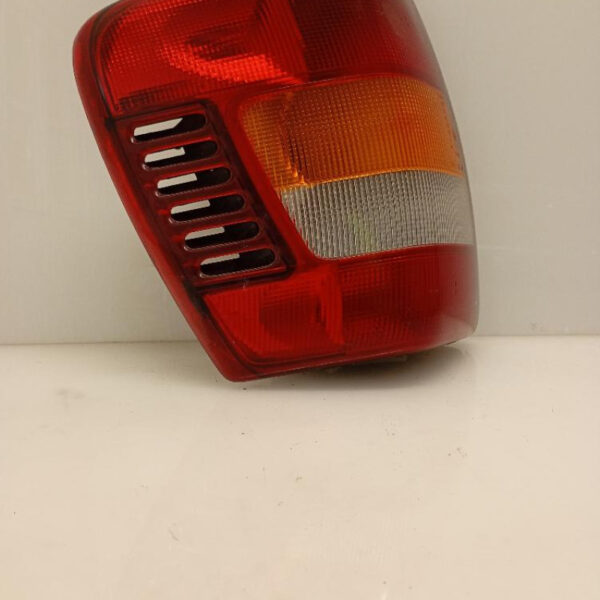 Faro / Fanale Posteriore Sinistro Jeep Grand Cherokee 1999 – 2004