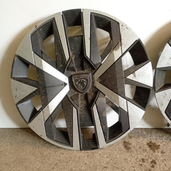 Coppia Borchie / Copricerchi Ruota Peugeot 208 R16 2024