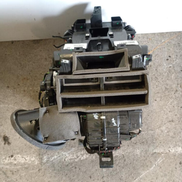 Gruppo / Scatola Riscaldamento Peugeot 208 1.2 Pure Tech 55 Kw HM05 2024