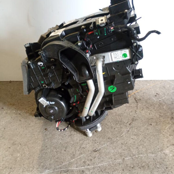 Gruppo / Scatola Riscaldamento Peugeot 208 1.2 Pure Tech 55 Kw HM05 2024