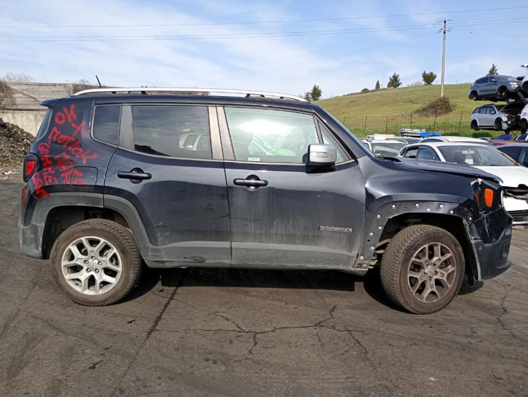 Jeep Renegade Anno 2016 | Veicolo Intero | SOLO PER RICAMBI