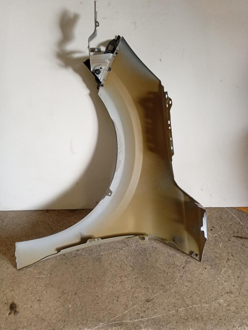 Parafango Anteriore Destro Peugeot 208 2024