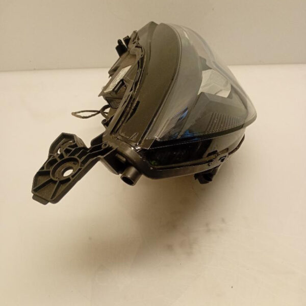 Faro / Fanale / Proiettore Anteriore destro Peugeot LED 208 2024