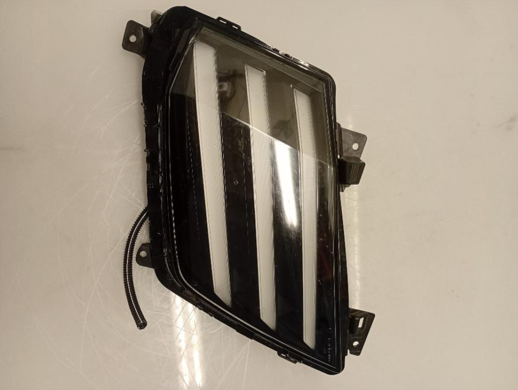 Luce Diurna / Faro / Fanale / Proiettore Anteriore Destro Peugeot 208 LED 2024