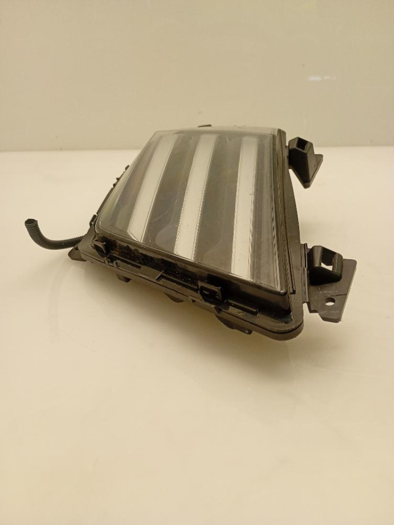 Luce Diurna / Faro / Fanale / Proiettore Anteriore Destro Peugeot 208 LED 2024