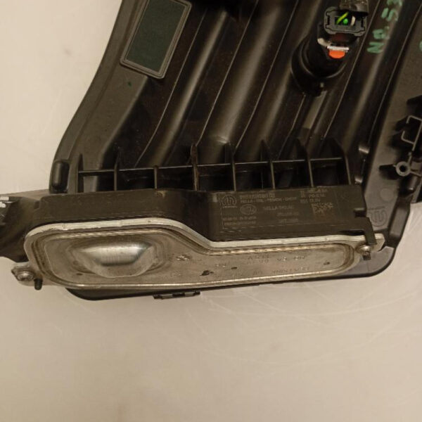 Luce Diurna / Faro / Fanale / Proiettore  Anteriore Destro Peugeot 208 LED 2024