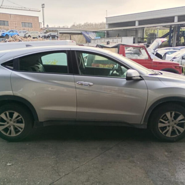 Honda HR-V 2° serie Anno 2017 | Veicolo intero | SOLO PER RICAMBI