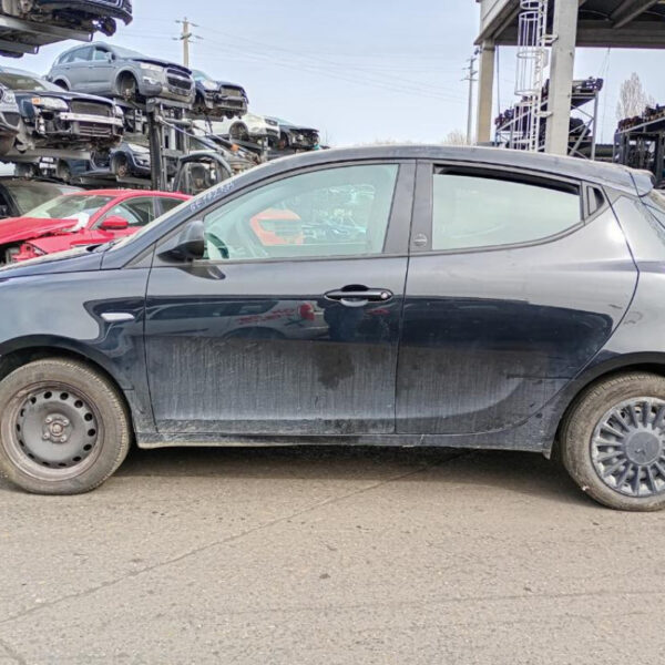Lancia Ypsilon (TY) Anno 2021 | Veicolo Intero | SOLO PER RICAMBI