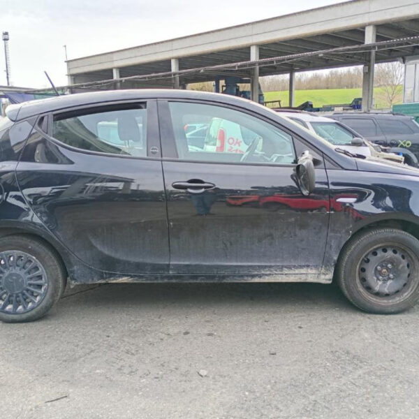 Lancia Ypsilon (TY) Anno 2021 | Veicolo Intero | SOLO PER RICAMBI